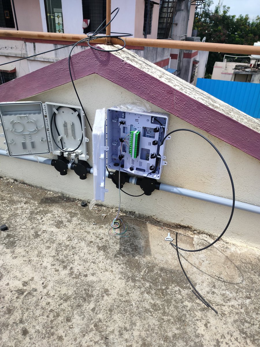harshalc09's tweet photo. @Airtel_Presence @airtelindia Requested #AirtelFiber 4 months ago. Boxes installed a month back, no progress since. Salesperson is non-responsive. If pre-install service is this bad, what should I expect later?#airtelfiber https://t.co/2E9V8hdKgv