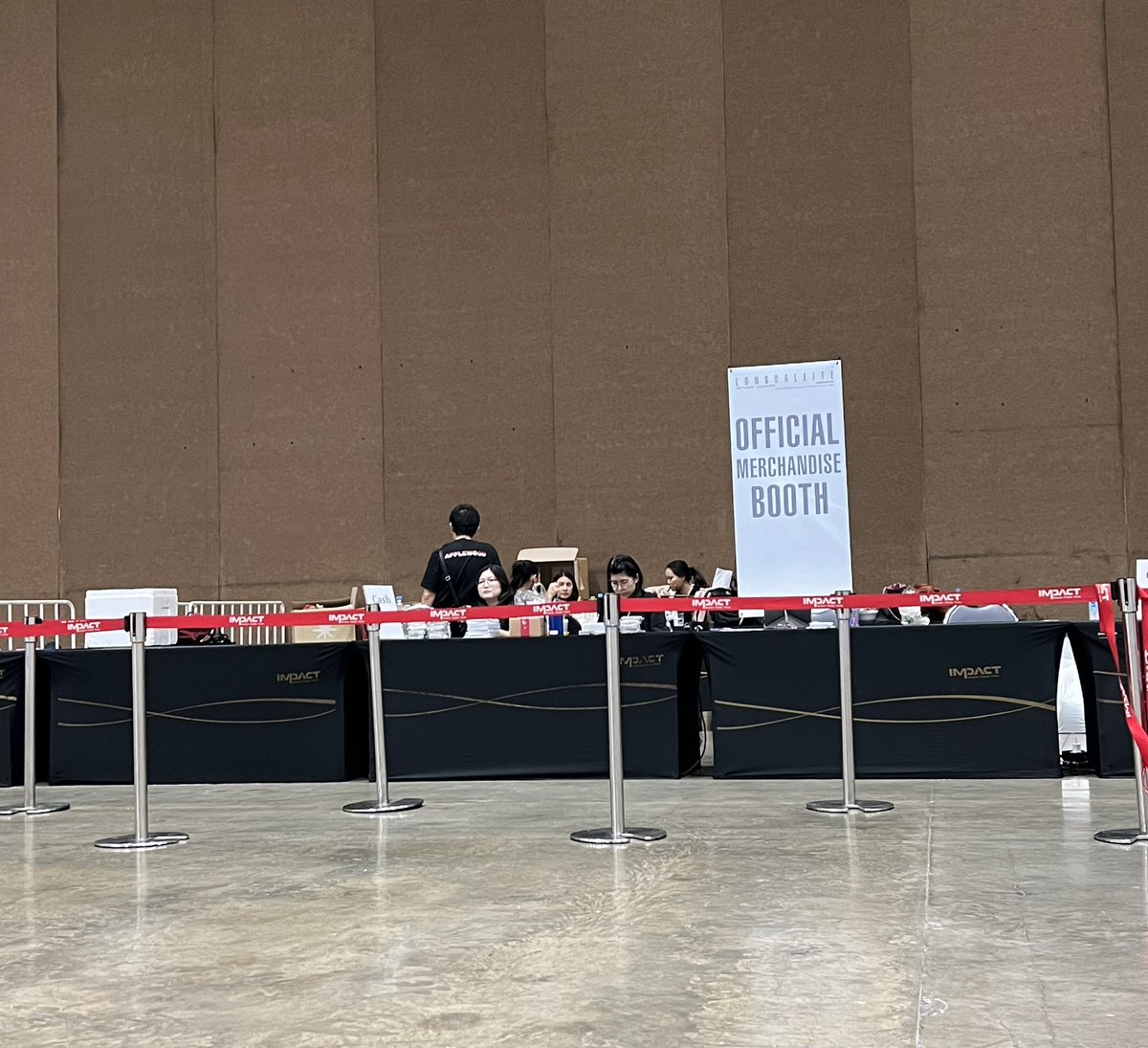 คิมจงอินกินได้มั้ย🐻🍑 tweet media