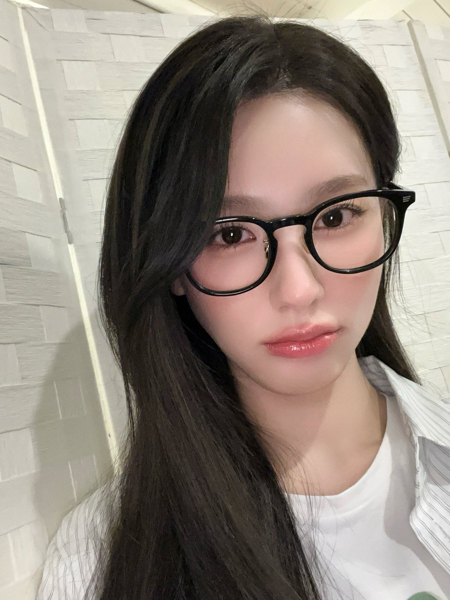 gidle2222's tweet photo. [📢] #여자아이들 #미연 : JTBC <연애남매> 출연 안내

잠시 후 8시 50분, JTBC '#연애남매'에 미연이 출연합니다.
미연과 함께했던 설렘이 가득한 금요일, 그 마지막 🥺
오늘도 꼭 함께 지켜봐 주세요 네버랜드!
여러분의 많은 시청 부탁드립니다 🐰💕

#GIDLE
#MIYEON https://t.co/PXlFh1j0yj