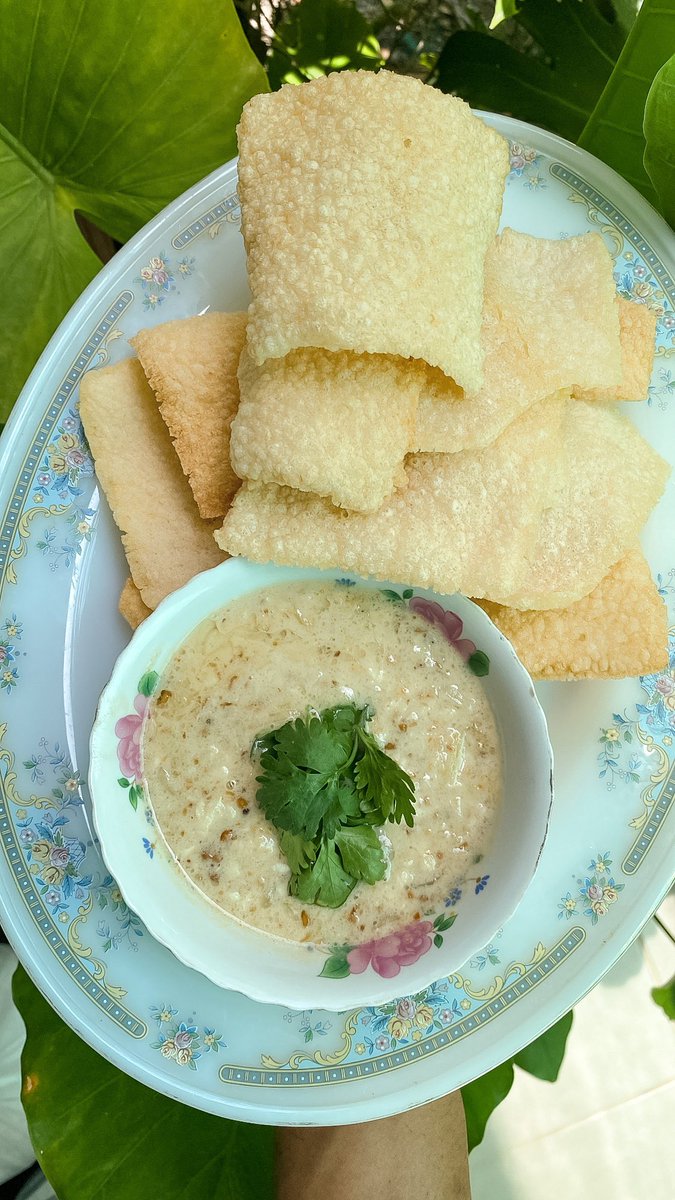 ksabsabb's tweet photo. บ่ายนี้เสิร์ฟ ข้าวตังหน้าตั้ง 🥥🧇 หอมมันกุ้ง หอมกะทิ หอมพริกไทย พร้อมทานครับ #BasFoodShot https://t.co/Hmrm7Jw3qQ
