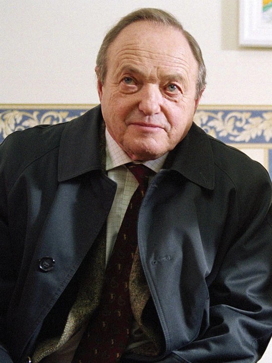 daveainsworth63's tweet photo. Happy birthday to the British actor James Bolam who was born on this day in Sunderland in 1935. #JamesBolam #Sunderland #TheLikelyLads #WhenTheBoatComesIn #TheBeiderbeckeTrilogy  #OnlyWhenILaugh #NewTricks #GrandpaInMyPocket #AKindOfLoving #AndyCapp #MurderMostFoul #OLuckyMan https://t.co/LIkQkc931N