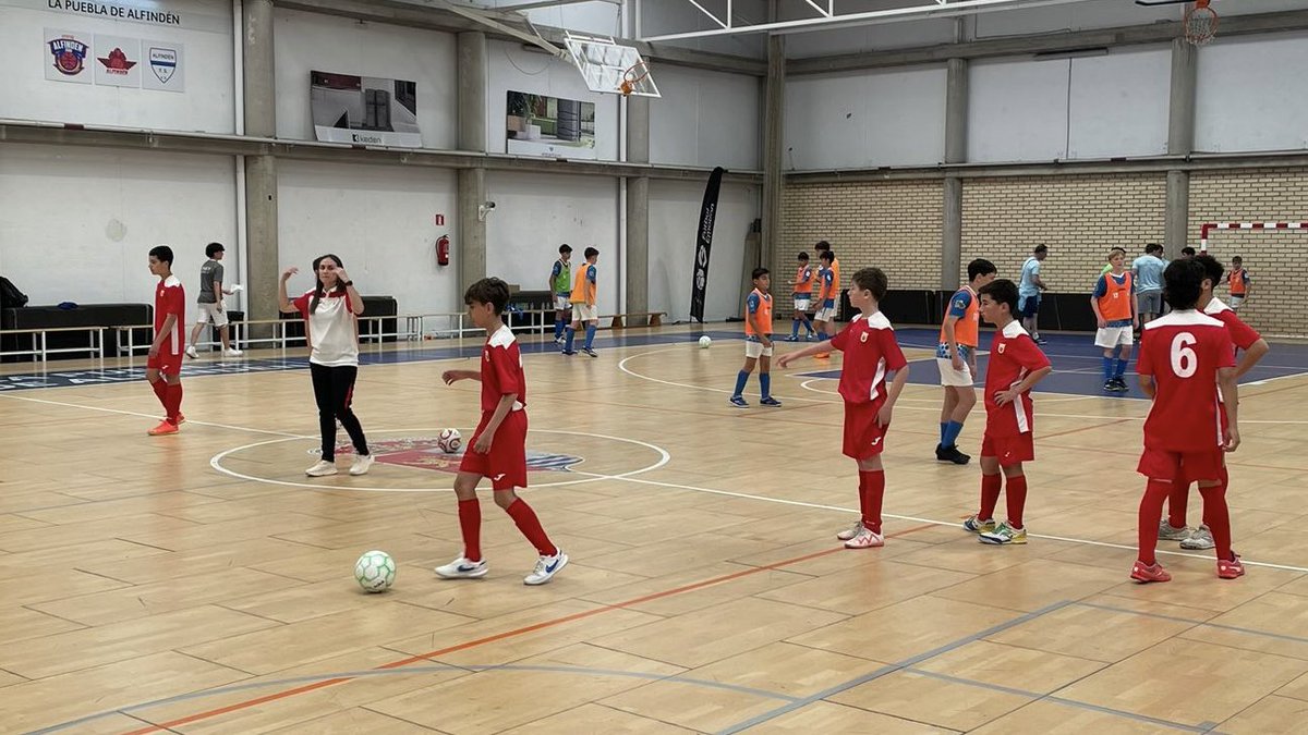 🏆 La selección navarra #sub14 participó en el Unión futsal Cup 2024:

✅ <a href="/CDCAMINOCIENTA/">c.d. CAMINO CIENTA</a> 
❌ #ADSala10, <a href="/ColoColoZaragoz/">Colo Colo Zaragoza</a> y <a href="/ADPirineos/">AD Pirineos</a>.

Un torneo amistoso que ha servido para preparar la próxima temporada.

👏 La #FNF agradece a <a href="/zaragoza_ufs/">Zaragoza Unión Fútbol Sala ⚽🦁</a> su invitación y el trato recibido.