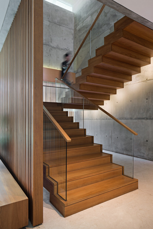 w_emerg's tweet photo. IH Residence designed by andramatin
The project is located in Bandung, a city known for its cool and crisp climate.
Photographs:Mario Wibowo
#architecture #design #Bandung #IHResidence #modernliving #landscapeintegration #sustainablearchitecture #residentialdesign https://t.co/Gu87vgWQoD