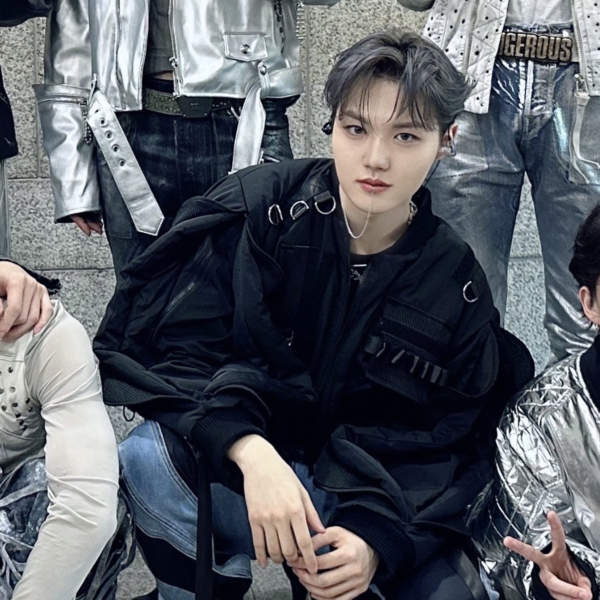 imhphoho's tweet photo. 잘해떠 우리아기킹콩🐰👈🏻🐰👈🏻 https://t.co/N3A3hU6VGJ