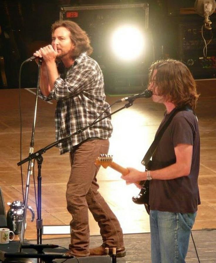 dailygossard's tweet image. 