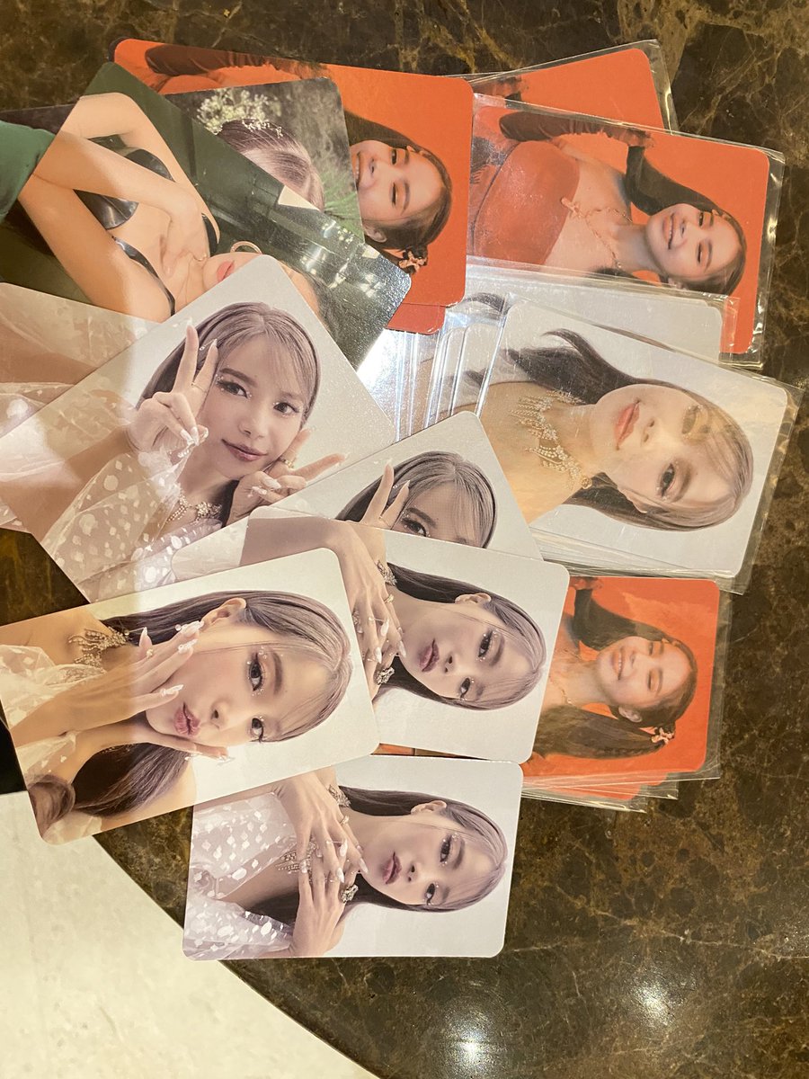 Giving out my official poca and pob poca... Just say hi if you would like one ☺️

#Solar_COLOURSinManila