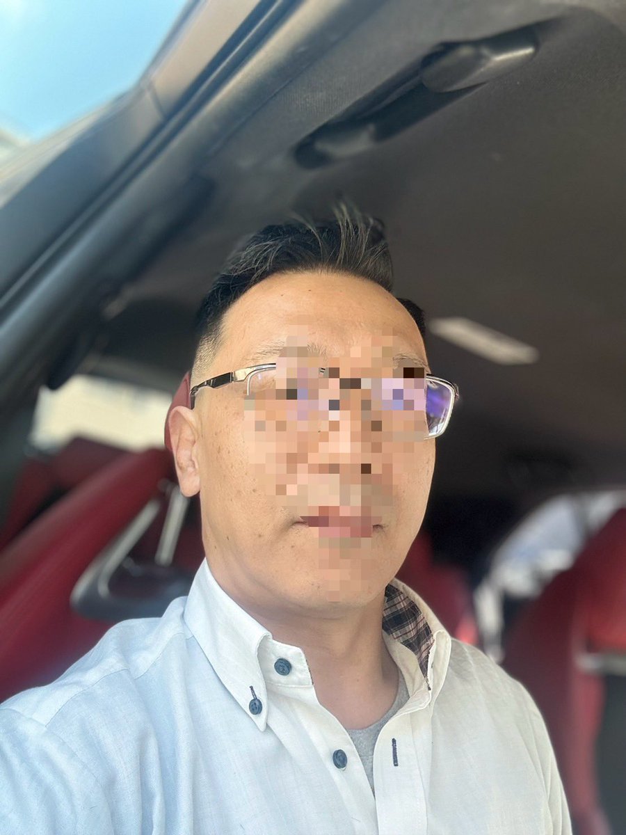 utataneshinkai's tweet photo. 本業仕事の若い子の髪型が凄くカッコよくて、美容院に行っているそうでした。
今日僕も一緒に連れて行ってもらい若作り(#^.^#)
肌は歳の割には綺麗ですよ
６月23日（日）
15:00〜20:00
6月30日（日）
15:00〜20:00
ご予約承りますのでお気軽にお問い合わせくださいませ。 https://t.co/5wN5RiDwBJ