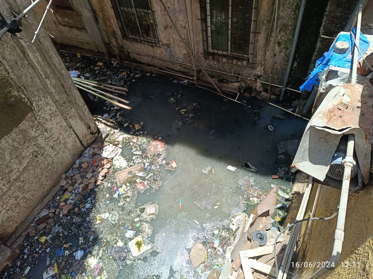 TappyDoo's tweet photo. @mybmcWardD request you to do something about the water logging in the gutter please. With the rains on the way, the gutters will be flooded completely. Despite repeated requests from tenants to fix there leaking pipes nobody is cooperating with us. Can you take Action please? https://t.co/tWtOpLda2z