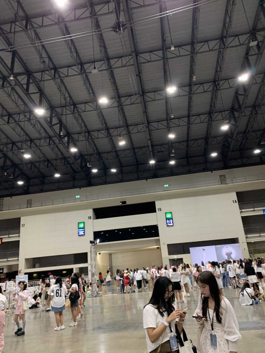 🍭นุ้งแบคค(•ㅅ• 🍭 tweet media