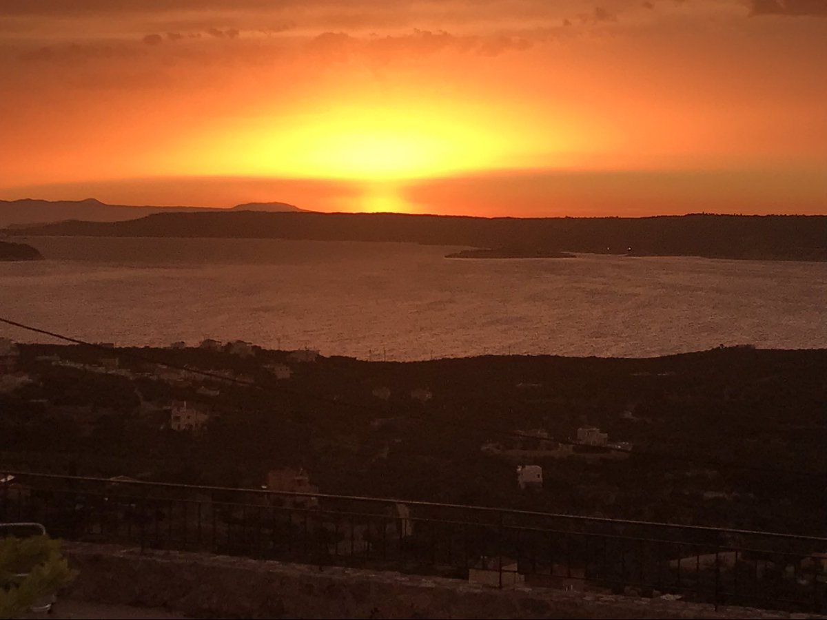 AnnaWeeks86's tweet photo. 4 photos not enough to do justice. https://t.co/xhy6bUc5Bu