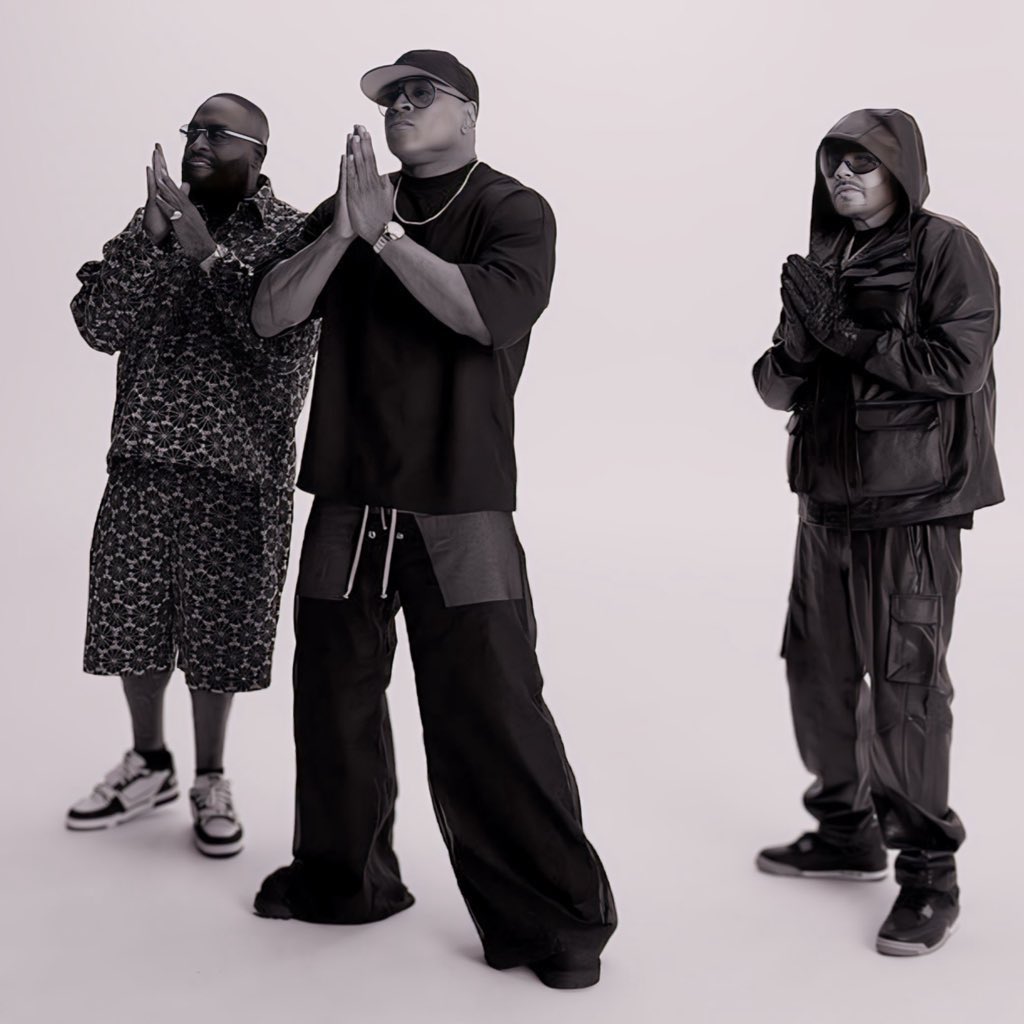 llcooljarchive's tweet photo. #LLCoolJ ��Saturday Night Special” is trending on YouTube Worldwide. https://t.co/ILtkS96fOd