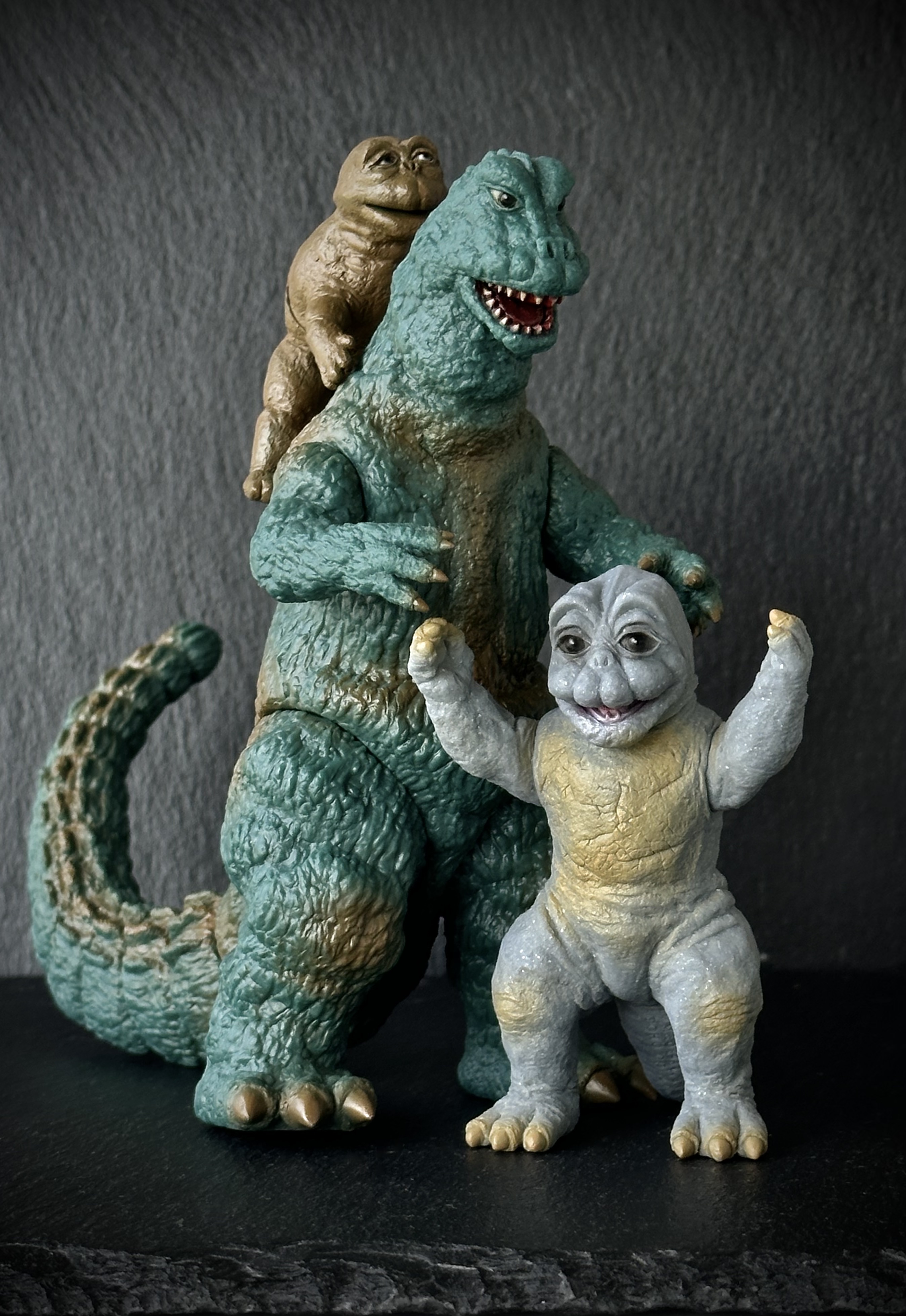 y.msf さくらトイズ　ヘドラ　ソフビ Y·MSF さくらトイズ ヘドラ レトロカラー ソフビ フィギュア