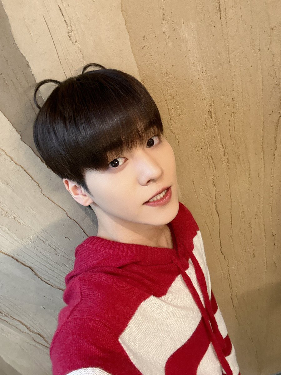 ONF_members's tweet photo. [#유 #U] 안녕하세요 오늘 유 대신 온 날다람쥐 입니다🐿️ https://t.co/bc11TPb7cv