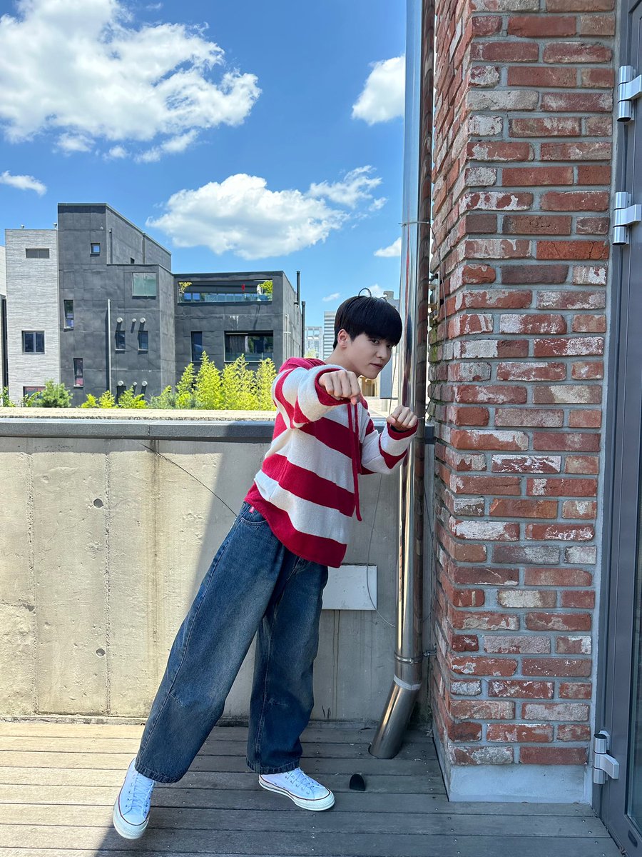 ONF_members's tweet photo. [#유 #U] 안녕하세요 오늘 유 대신 온 날다람쥐 입니다🐿️ https://t.co/bc11TPb7cv