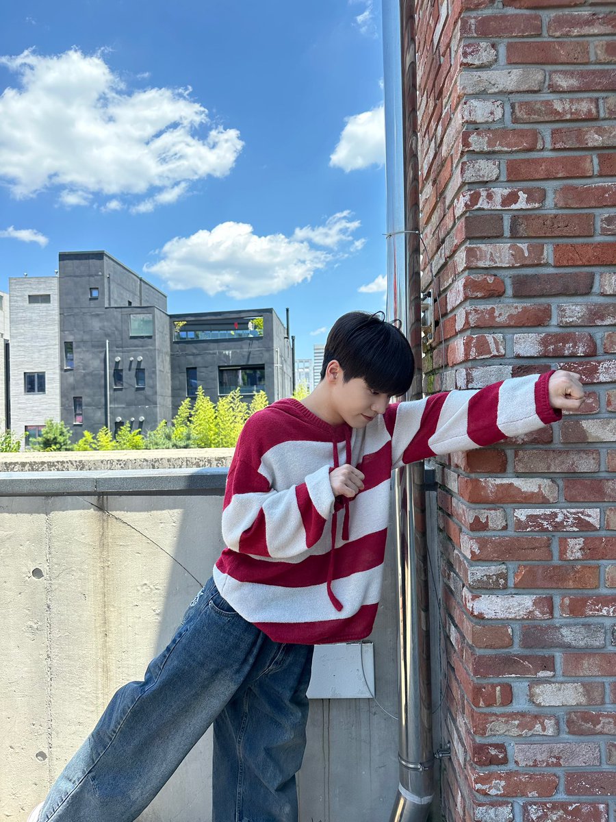 ONF_members's tweet photo. [#유 #U] 안녕하세요 오늘 유 대신 온 날다람쥐 입니다🐿️ https://t.co/bc11TPb7cv