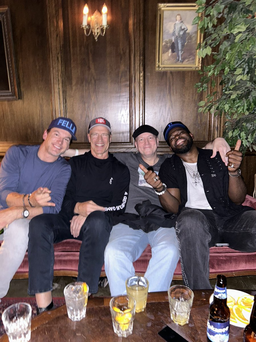 RearAdBsBlog's tweet photo. What a goddamn town!!! https://t.co/r4Djn2DYdR
