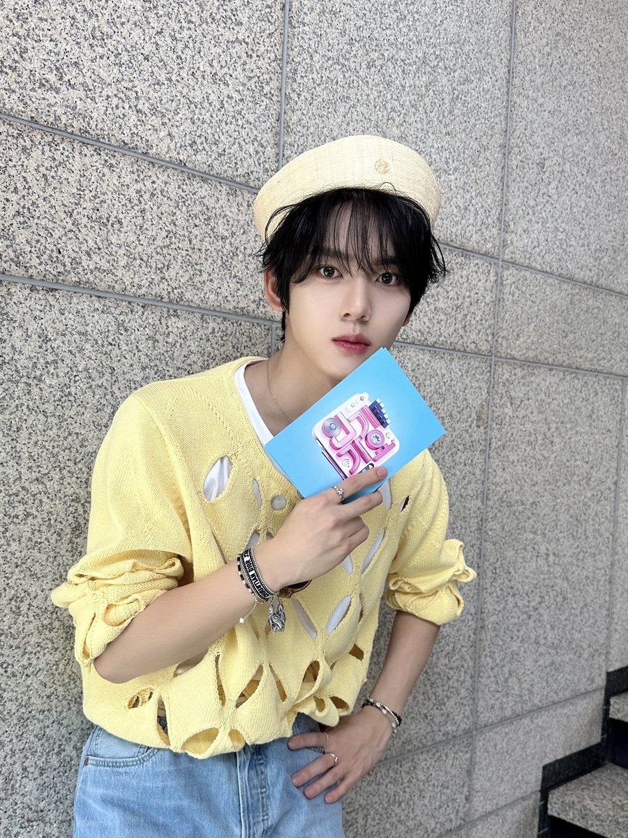 ZB1_official tweet picture