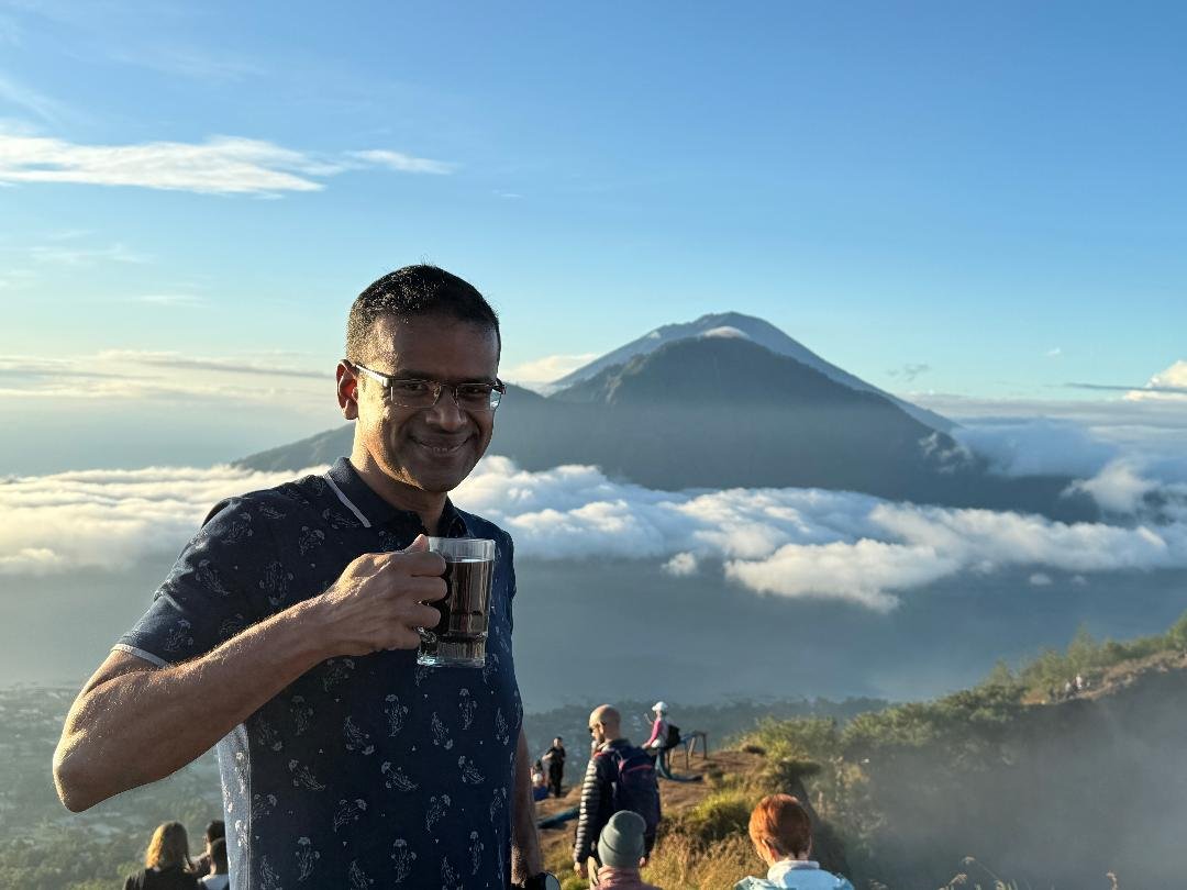 hyderabaddoctor's tweet image. Our experiences of Hiking to Mount Batur, Bali

Bali is a popular tourist destination for Indian travelers. Bali has many attractions, including sea beaches, water sports, ancient Hindu temples, waterfalls, lakes, ATV rides, Bali swing (photo-shoot), and delicious food, to name a…