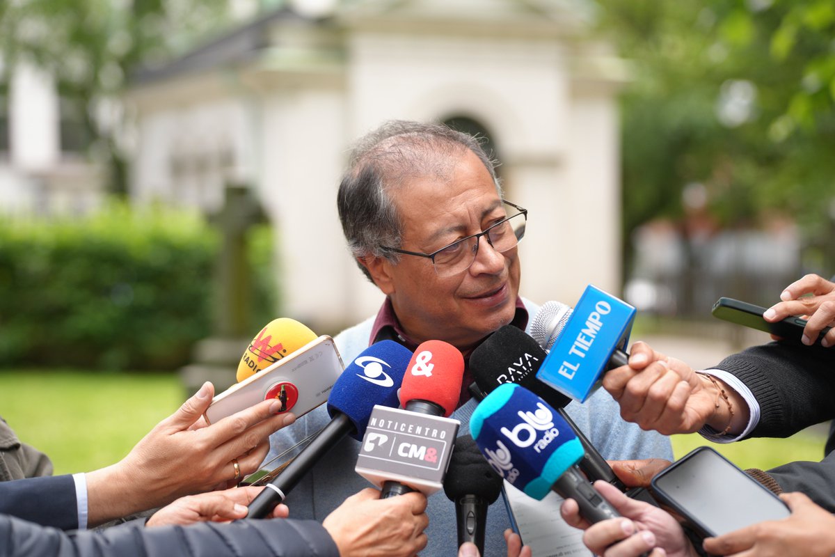 ElMedioComunica's tweet photo. El presidente Gustavo Petro  desde Estocolmo, Suecia, anunció la suspensión de su participación en la conferencia sobre Ucrania, que estaba prevista para este fin de semana en el complejo hotelero de Bürgenstock, Suiza. 👇
https://t.co/mkXp3OHxtU https://t.co/XIik4dycPI