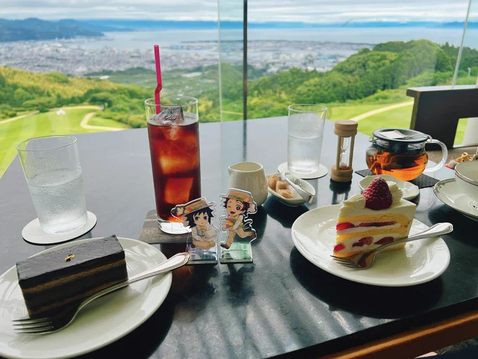 今月は次女と2人誕生月なので、2人でちょっぴり贅沢を…今日は見えなくて残念食べたけどお土産にもキルフェボン 