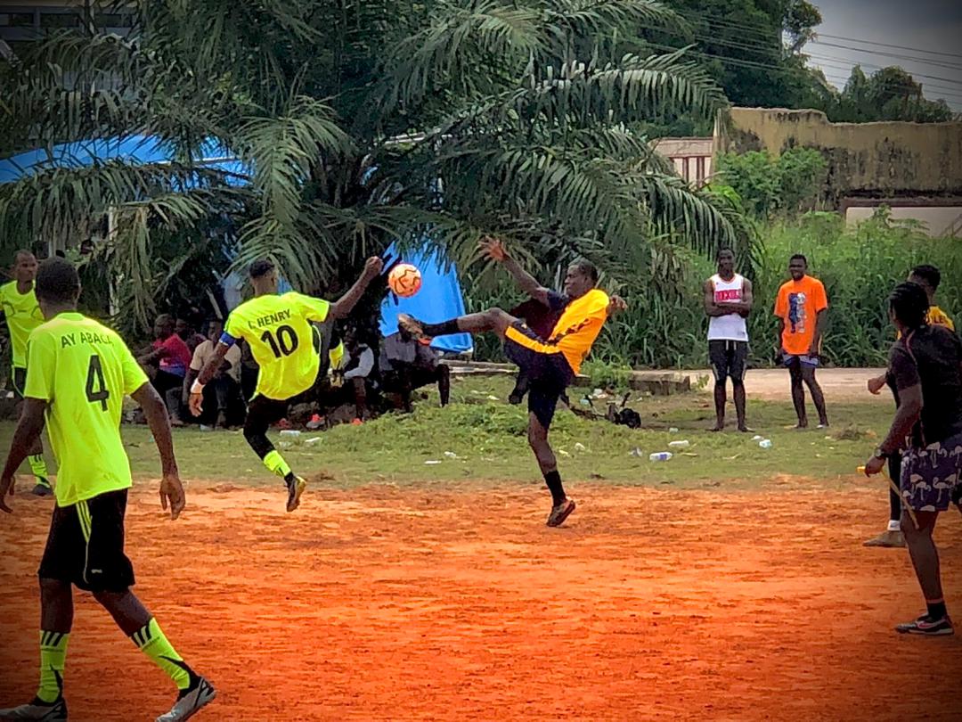 uzumakikelv's tweet photo. @AwkaFootballcom #TigerFc We solid😎... i dey wait that yeye martial team https://t.co/TIFGFjx91u