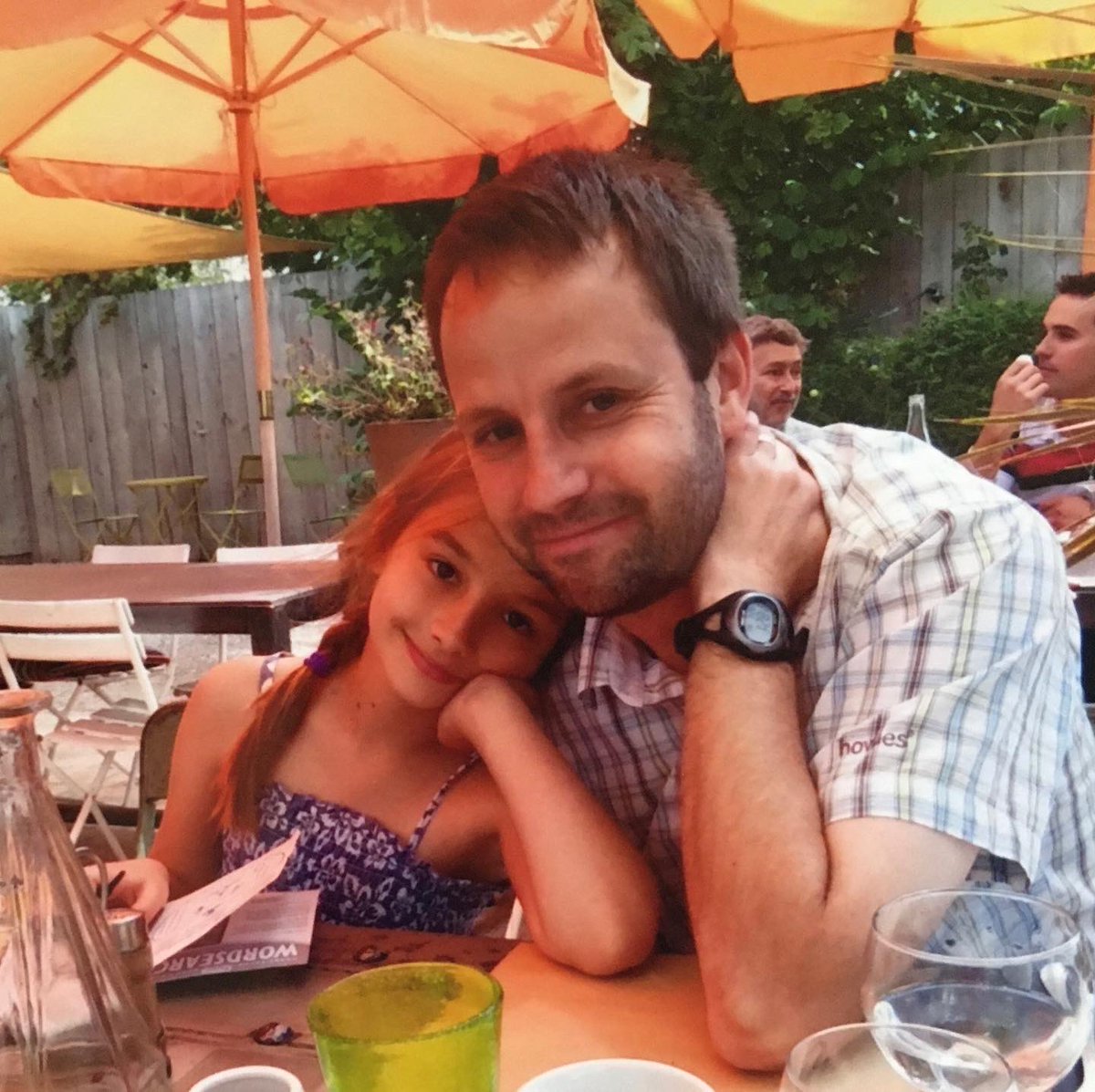 Thinking all of the bereaved fathers today &amp; everyone for whom Father’s Day is tough. 

Here’s a photo of Ruby aged about 8 with her Dad Dylan❤️

1/3
#FathersDay