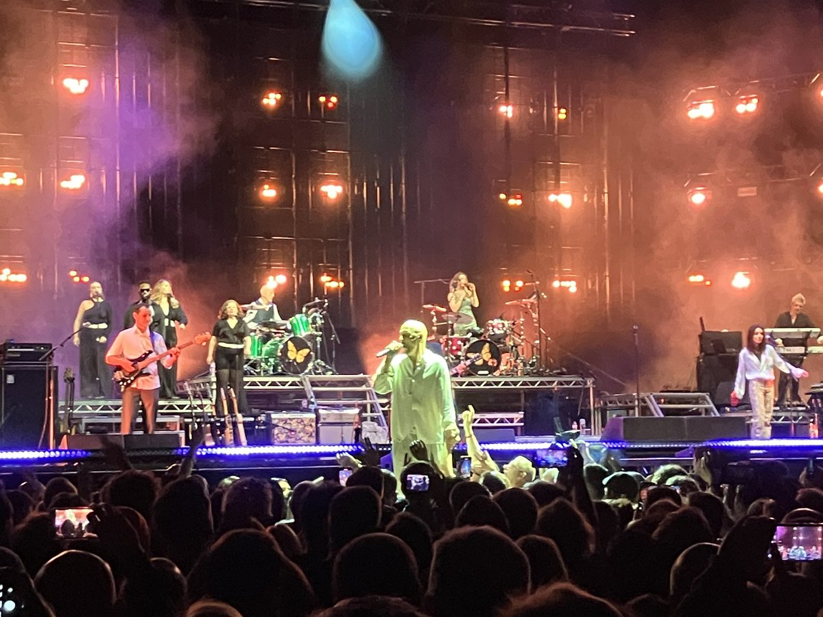 VinLK3's tweet image. A top night! @Razorlight were epic, forgot how good they are live 💪 and @wearejames as usual were top drawer, the old tunes are still bangers! #Livemusic #James #Razorlight