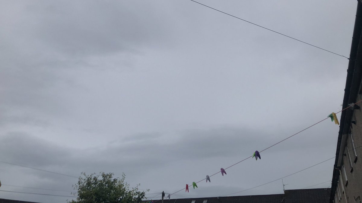 IonisedSkyWatch's tweet photo. Good morning world ✌🏼 Are Monday and Tuesday going to break the #Junember grey blanket mould🤔🧐🤞🏼🤩 https://t.co/Tzt1Bt3YAn