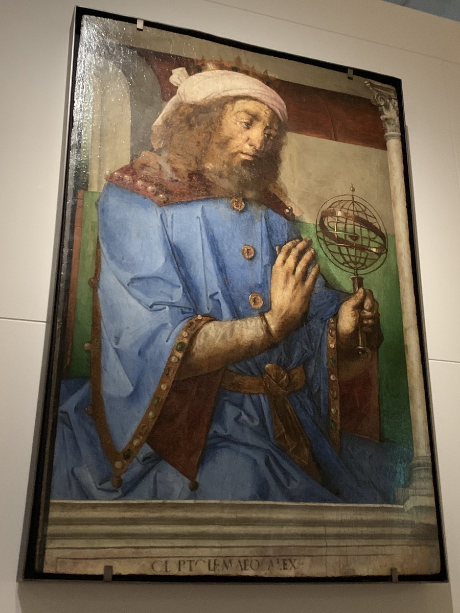 LegendusEst's tweet photo. Exposition ‘L’invention de la Renaissance. L’humaniste, le prince et l’artiste’ à @laBnF | Richelieu 

- Portrait de Ptolémée, Urbino, 15è, sur bois. L’un des 28 hommes illustres peints pour décorer le #studiolo de Frédéric de Montefeltro, duc d’Urbino, condottiere, bibliophile
1 https://t.co/8tVem5Rjff