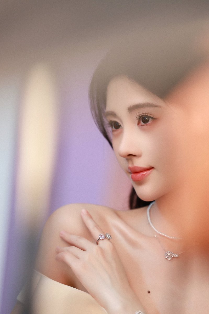 xiaosju's tweet photo. the best choice for a jewelry brand 💎 https://t.co/Mfs1NMxVb8