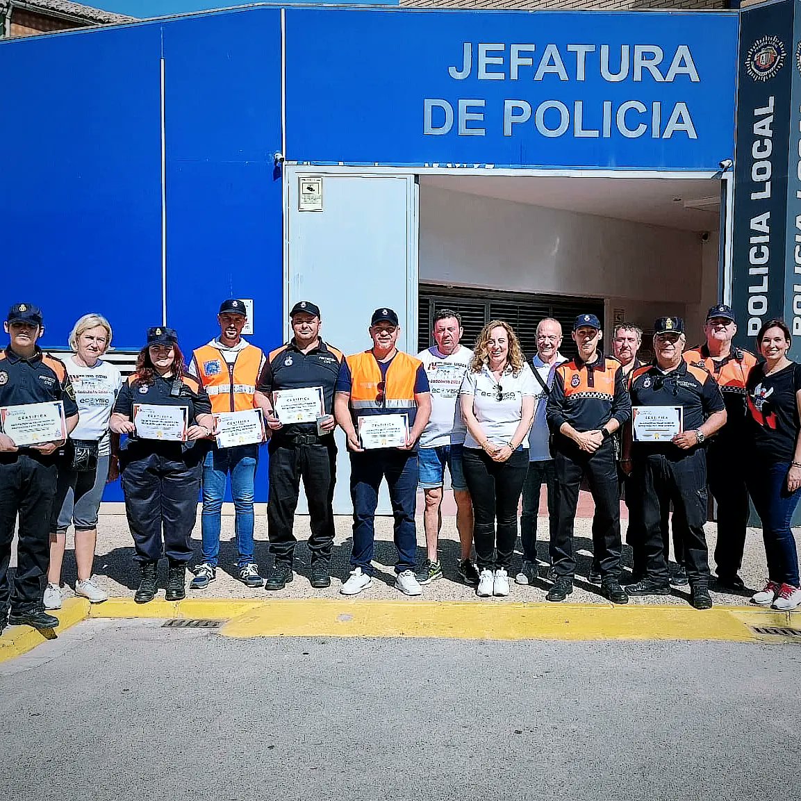 PCGodelleta's tweet photo. de las agrupaciones de Protección Civil de Protección Civil Turis, Protección Civil de Montserrat-Real y Protección Civil Xirivella, el cual le damos las gracias por colaborar con nosotros en un evento tan importante.  #proteccioncivil #godelleta https://t.co/sB6yZ8Q1r0