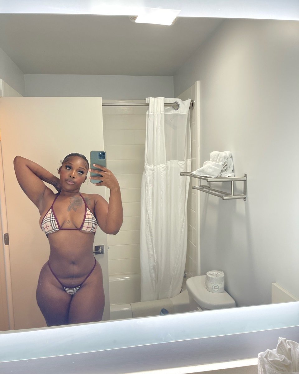 _deja_x's tweet photo. Alexa, play Get it sexyy by: Sexyy Red 💋 https://t.co/slW3M0F2gG