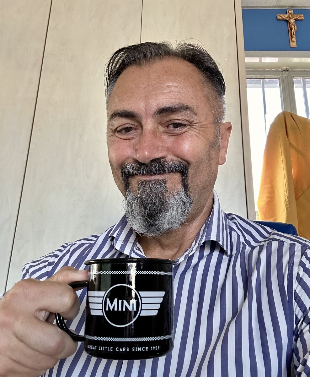 xandercage10's tweet photo. Coffee time https://t.co/GwrfMdNeke