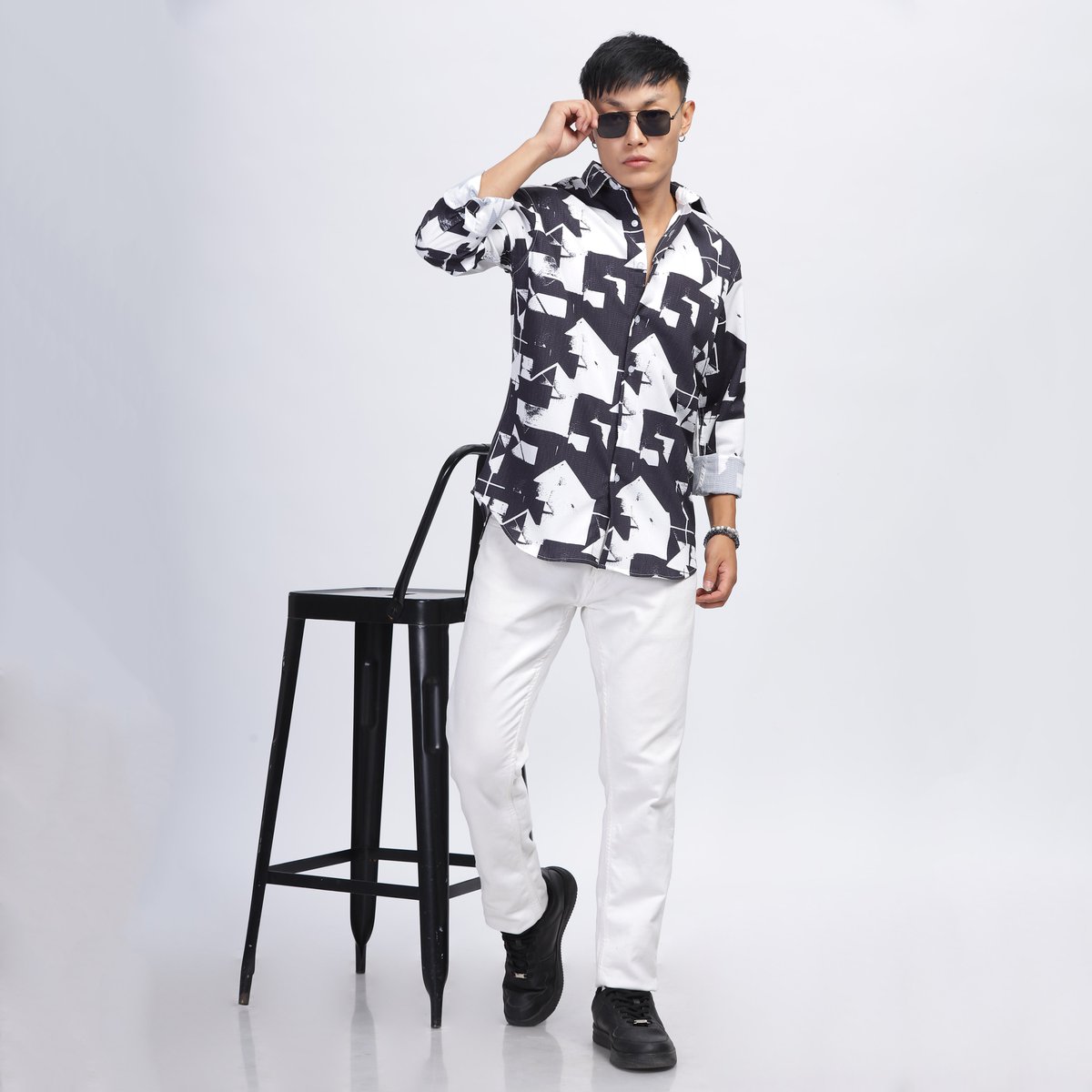 UstaadMens's tweet image. 😎Textured Abstract Shirt 📌🎀
Shop Now - BUY 2 GET 1 FREE
#BeTheIcon #Ustaad #MensFashionBrand
#summer #summerstyle #menswear #Tshirts