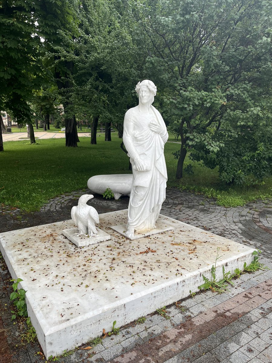 Someone turned off the sun and turned on a heavy downpour for the third day in a row. 

Dante Alighieri is also wondering what is happening with the weather 🤔

#CalminKyiv