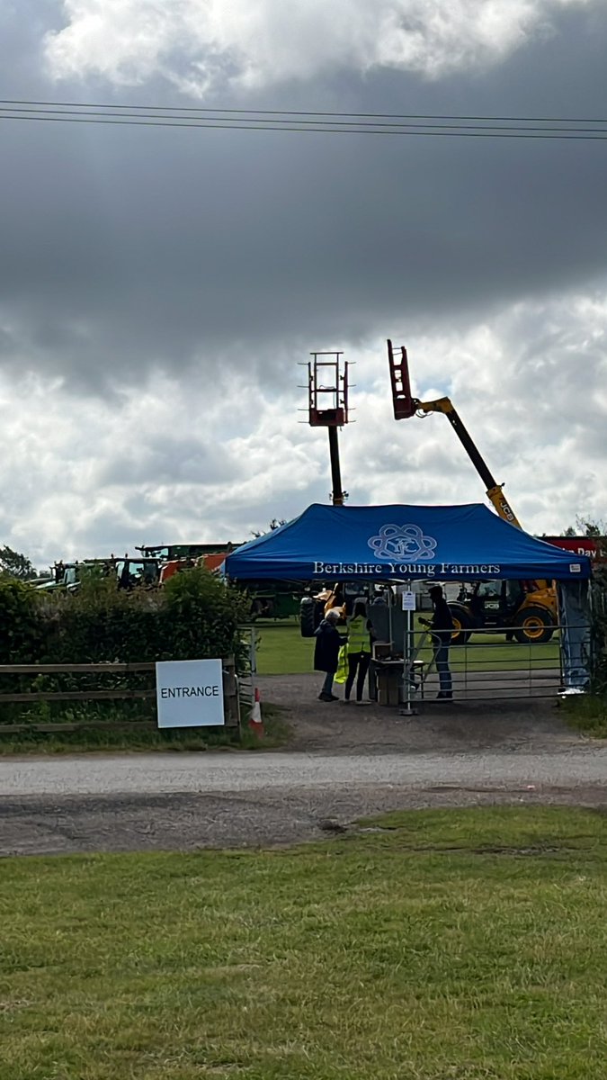 Edward Hall tweet media