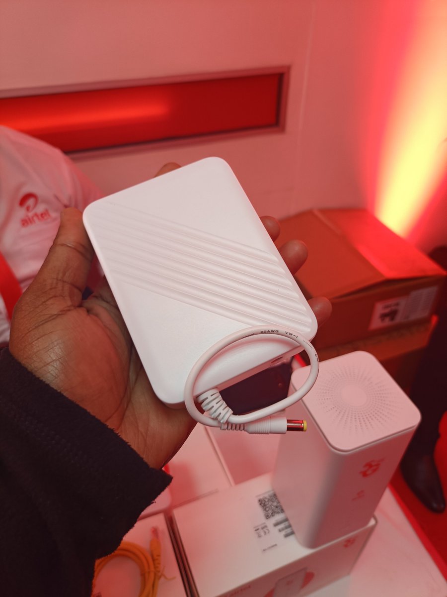 moseskemibaro's tweet photo. [New Blog Post] Three Strategic Drivers Behind Airtel Kenya’s Plan To Dominate The 5G Home Internet Market.

https://t.co/XQwcuhZmXT

#Internet #HomeInternet #5G #Kenya #AirtelKenya #Airtel #Africa #BroadBand #Wifi #Router #DataPackages #DataBundles 

@airtel_ke https://t.co/fxIih0i4vi