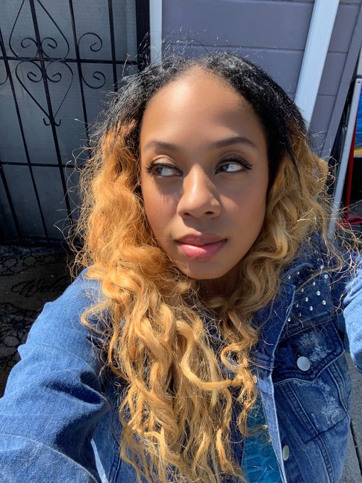 Sideeying everything on this app lol https://t.co/VfPAMahZMn