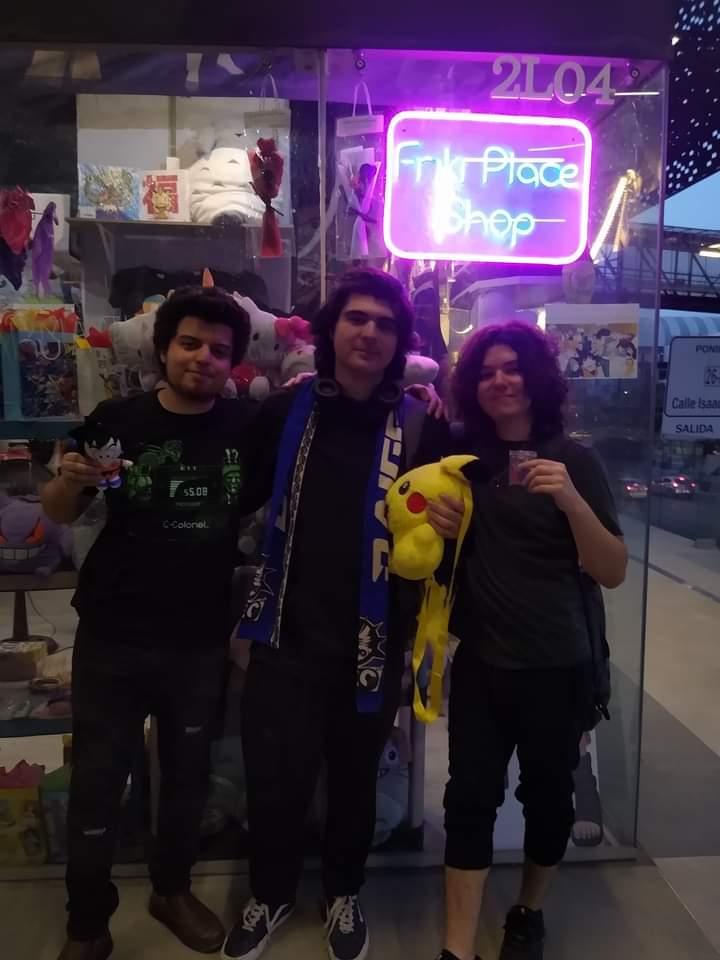 SK_Daige's tweet image. Quede 5to en el bit y 1ero en el torneo de chill del bitmaster, en el bit perdi vs Rox y Pollo, la verdad que roto esta rox que gusto me da tenerlo de top 1 espero algun dia jugar tan bien como el, ocupo confiar mas en mi combo game en torneo y jugar mejor los MUs I am back🟡💨✨