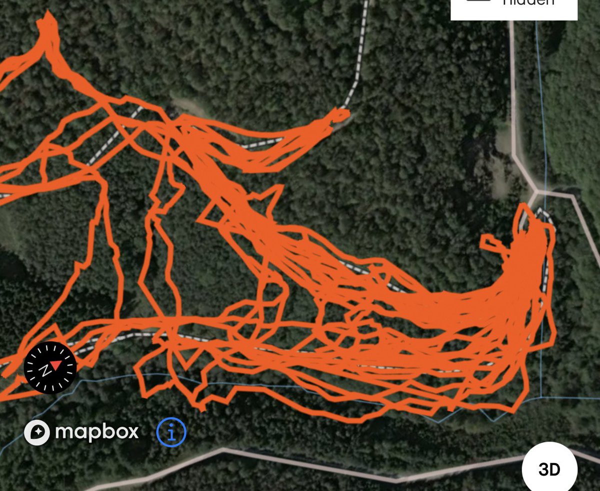 grayomtb's tweet photo. Wasn’t expecting the rain gap yesterday so took advantage using the #levo sled. Love the ability to session these short but great local #OP trails. Then into see the chaps running @KarriesCoffeeCo for a beauty of a flat white and some #mtbtalk @Absolutemtb1 @UKMTB_Chat https://t.co/z6BPgOMeEo