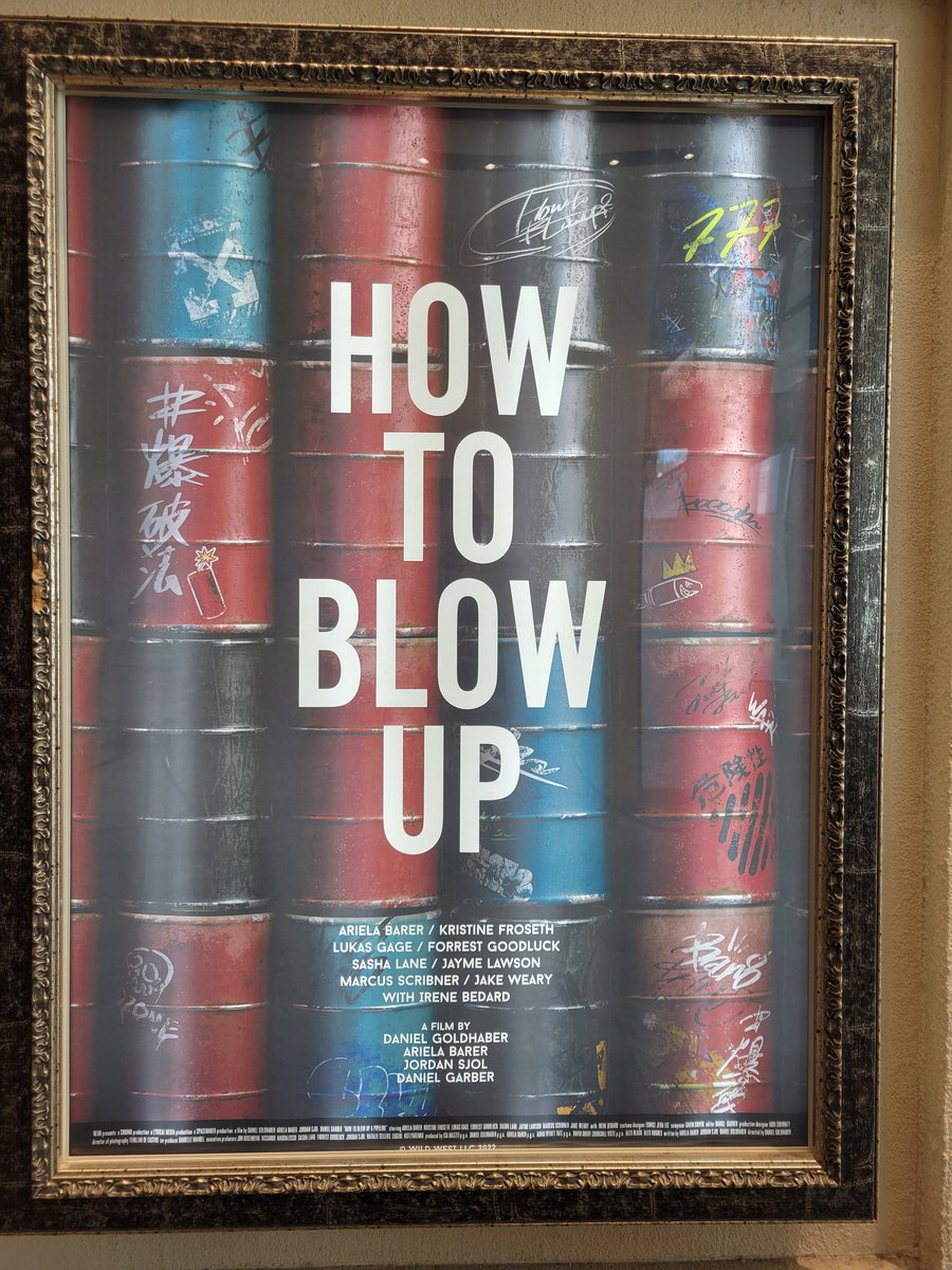 wachenghmong's tweet image. #HOWTOBLOWUP
面白い。
絶対観るべき映画でしたよ❗