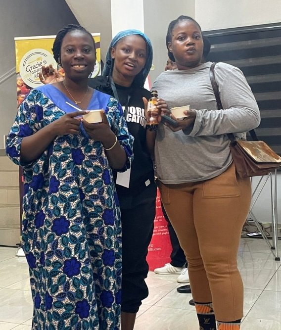 Ade_to_la's tweet photo. I was fed with delicious meal yesterday, definitely going back to support my girl and get free meal. Again!

#recordbreakinggrace #cookingmarathon #cookathon #homechef #longesthomecooking

#recordbreakinggrace #cookingmarathon #cookathon #homechef #longesthomecooking https://t.co/1JCxcy6cWf