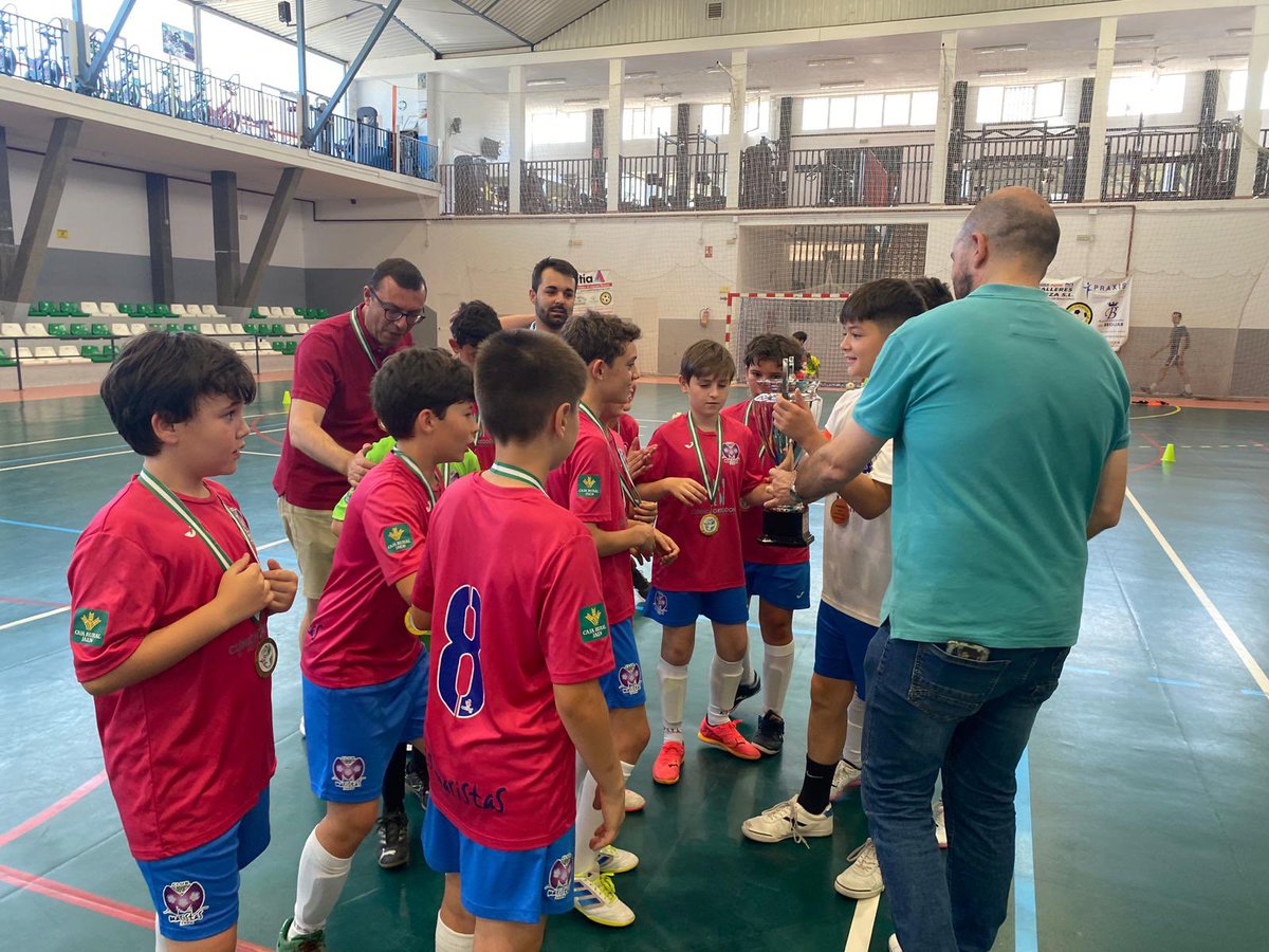 RFAFJAEN's tweet photo. 🏆⚽️| COPA DIPUTACIÓN DE JAÉN

Campeón fútbol sala ALEVÍN

🥇@MaristasJaen 

Resultado:

⚔️ @MaristasJaen 3️⃣-1️⃣ @JaenFS “A”

🙌🏻👏🏻 ¡Mucho nivel competitivo! https://t.co/ykN2H1AL6t