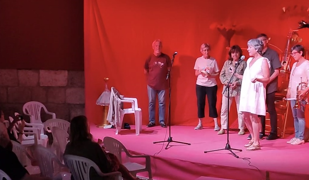 Pequeños y mayores siguen dando el do de pecho con sus narraciones. Entre otros muchos Librería Lua, Talking runners, y los clubes de lectura 'Un libro cada luna' y 'Página Cien'. 🎼🩷
#33MaratónCuentos #narraciónoral #lamusica #guadalajaraciudaddeloscuentos #guadalajaraespaña