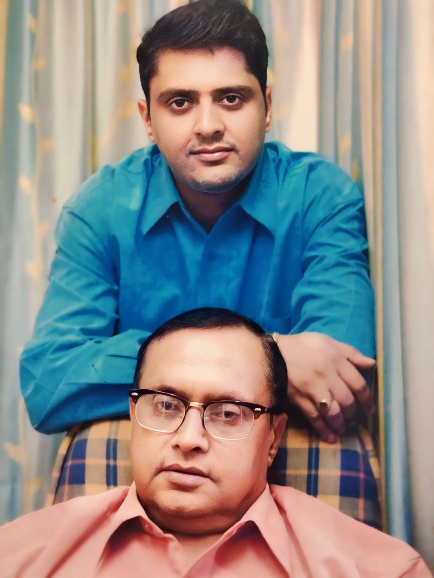 sanjaybjumaani's tweet photo. In fact, (in all humility🙏) if we charged 3 times our fees, still there would be the same number of people waiting to see us! 

#BansilalMJumaani #Jumaani #FathersDay #MissYou 
#Numerology #Jumaanified #EternalBond #BestFather #Pioneer #FatherLove #IndianNumerologists https://t.co/MALdEF0IUZ