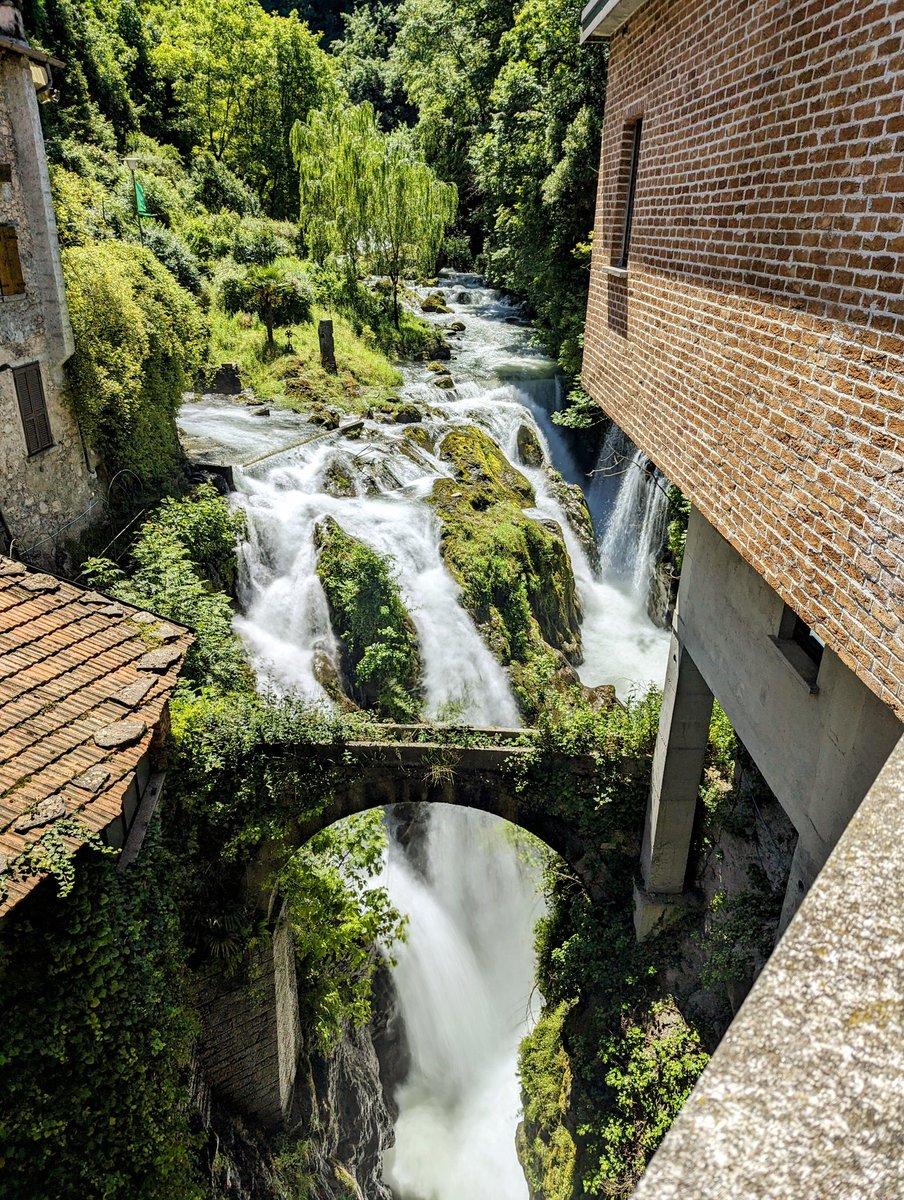 rjgarry's tweet photo. Just spent a wonderful week on the shores of the beautiful Lake Como #holiday #lakecomo #italy @easyJet https://t.co/8PrsomCcki