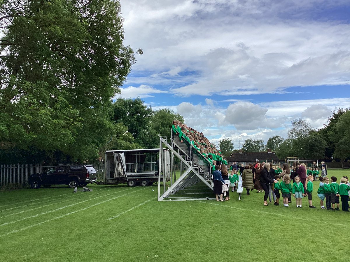 #bts at our whole school photo. Between the rain showers 🌦️ we managed to gather together to capture the moment, adding to our gallery going back to 1995. Thank you to <a href="/HTempestPhoto/">Tempest Photography</a> 📷