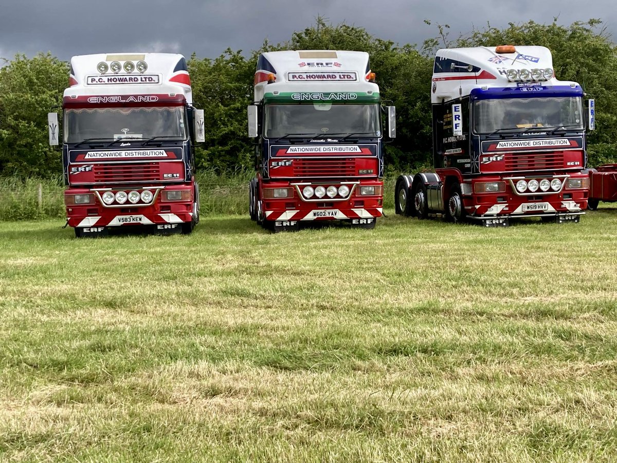 PCHowardLtd's tweet photo. Maybe dark clouds above but three beautiful creatures are on show at holbeach town &amp; country fayre 😊

#ERF #builtinbritain 🇬🇧 #holbeach #history #vintage #teamPCH #pchoward #pchowardltd https://t.co/wAX4kDQvgi