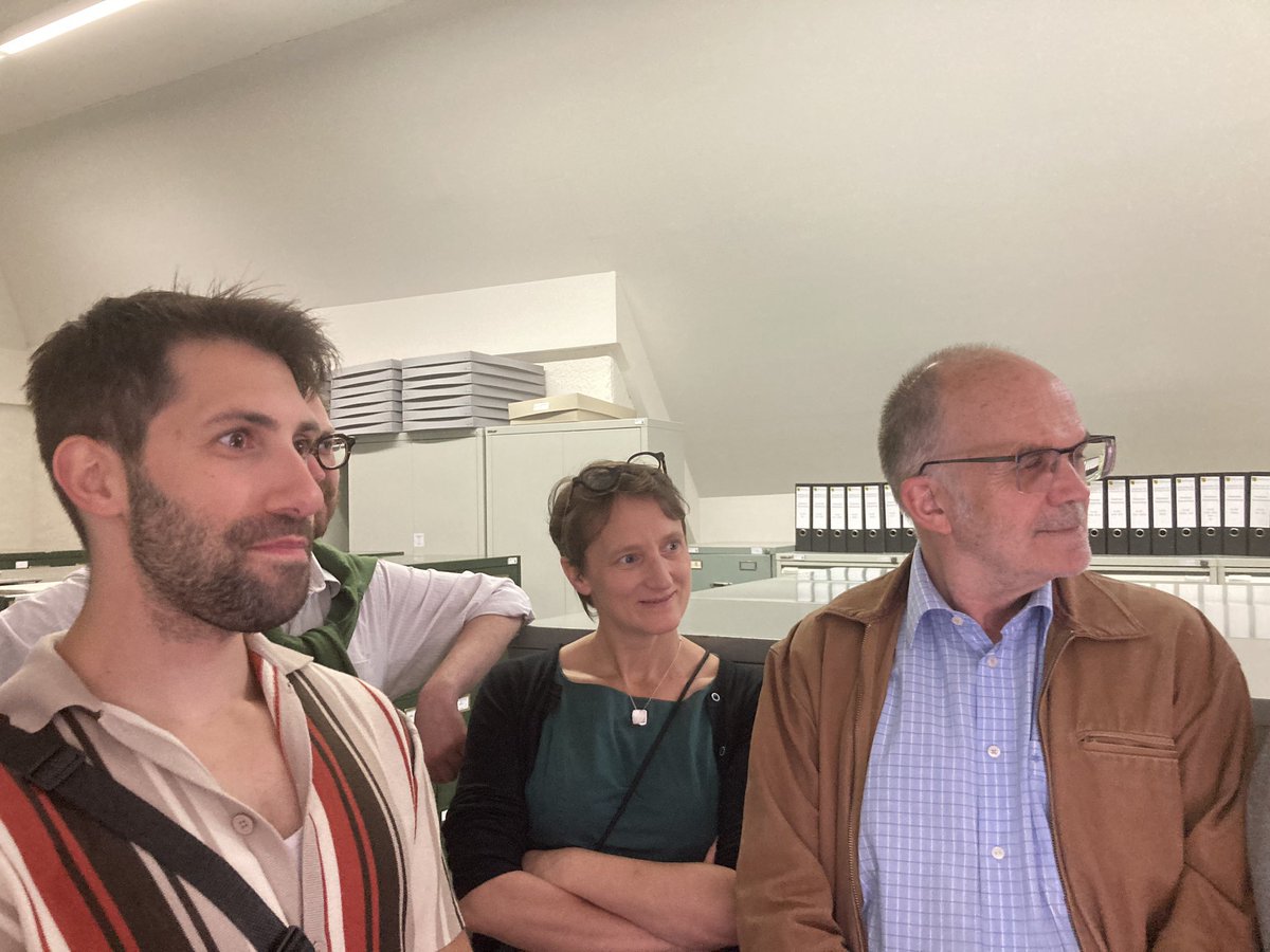 matteo_burioni's tweet photo. Eine Glasbildnegativ von 1900 der #Deckenmalerei von Samuel Bottschild aus dem Palais im Großen Garten im Landesamt für Denkmalpflege Sachsen mit Martin Schuster, Sabine Webersinke, Silke Kosbab. Corpus der barocken #Deckenmalerei der @badw_muenchen mit frz. Kollegen. #plafond3d https://t.co/cg0yjiiVNu