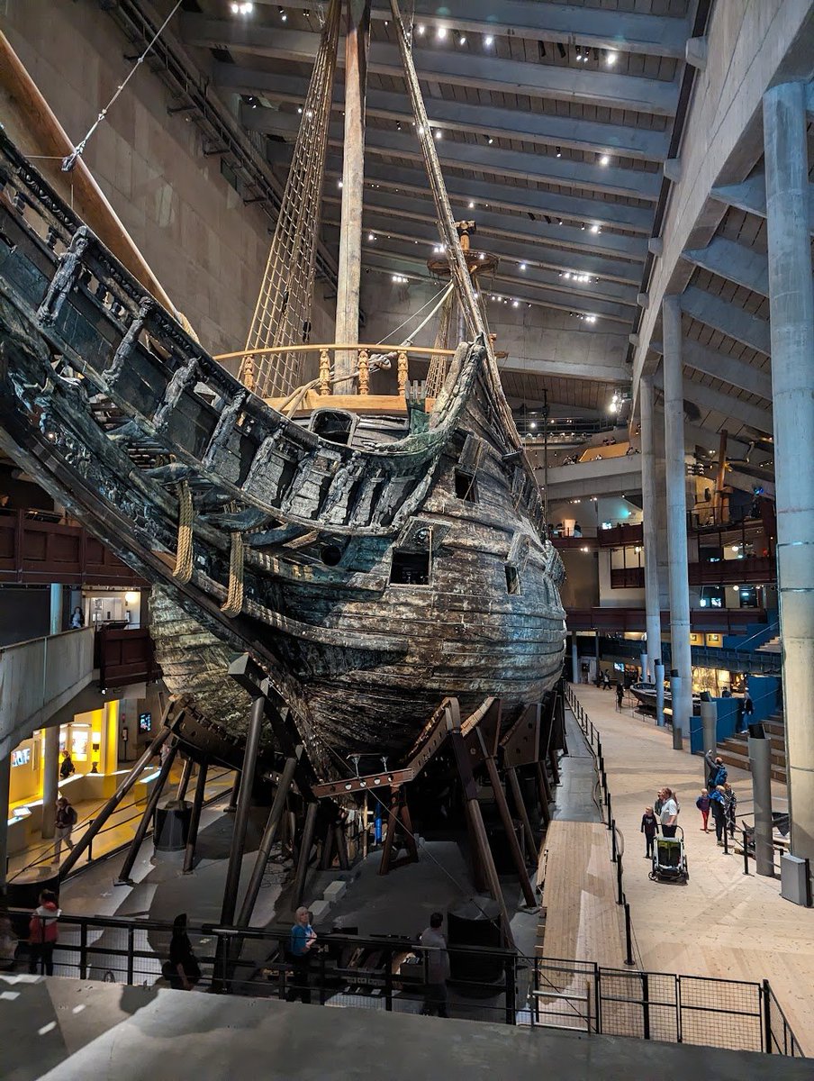 Freya Holmér tweet media